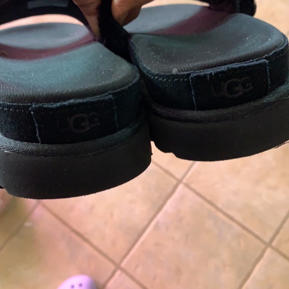 Ugg slippers - Picture 3 of 3
